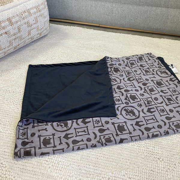 SAMPLE SALE: Silhouette Print Blanket - Medium